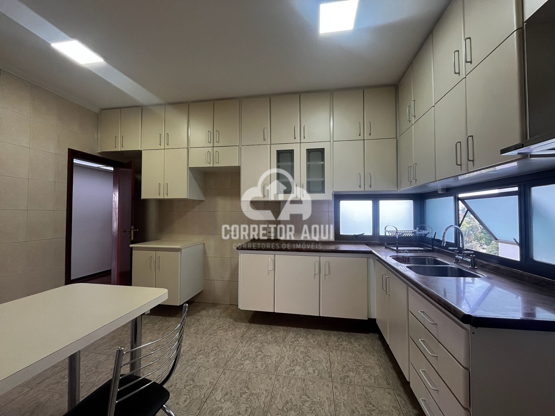 Apartamento à venda em Americana, Vila Pavan, com 4 quartos, 224m² - Corretor Aqui Imobiliária