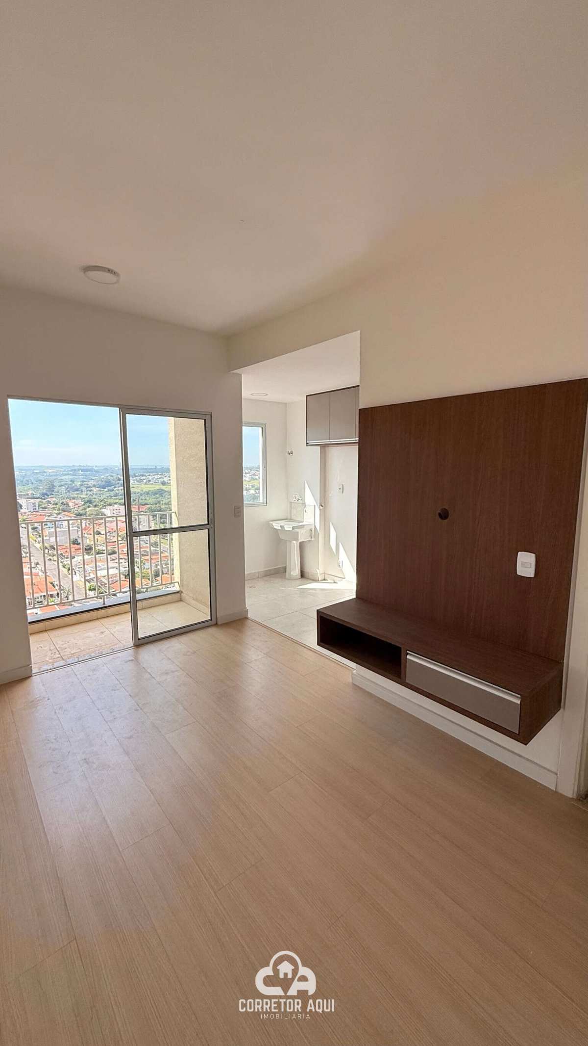Apartamento mobiliado com sacada e 2 vagas de garagem no centro de Americana